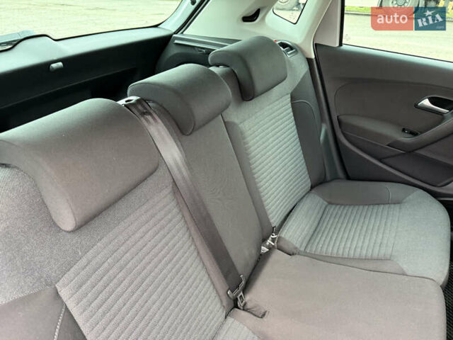 Серый Фольксваген Поло, объемом двигателя 1.6 л и пробегом 164 тыс. км за 9400 $, фото 21 на Automoto.ua