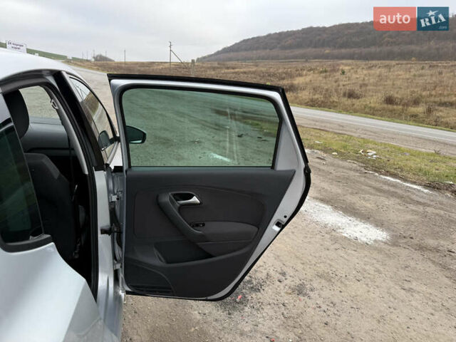 Серый Фольксваген Поло, объемом двигателя 1.6 л и пробегом 164 тыс. км за 9400 $, фото 22 на Automoto.ua