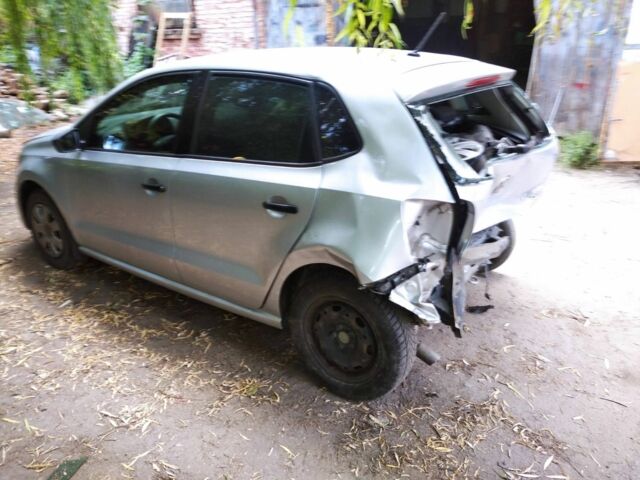 Серый Фольксваген Поло, объемом двигателя 1 л и пробегом 250 тыс. км за 3600 $, фото 1 на Automoto.ua