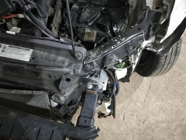 Серый Фольксваген Поло, объемом двигателя 1 л и пробегом 250 тыс. км за 3600 $, фото 4 на Automoto.ua