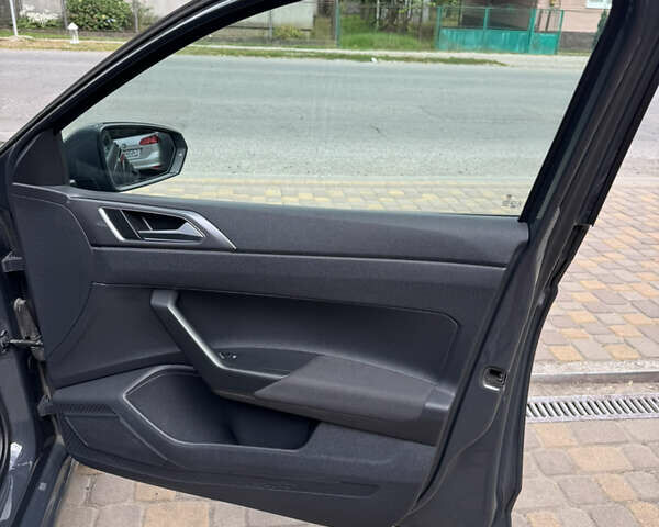 Серый Фольксваген Поло, объемом двигателя 1 л и пробегом 220 тыс. км за 14500 $, фото 25 на Automoto.ua