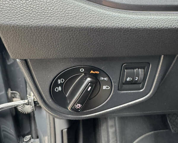 Серый Фольксваген Поло, объемом двигателя 1 л и пробегом 220 тыс. км за 14500 $, фото 19 на Automoto.ua