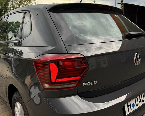 Серый Фольксваген Поло, объемом двигателя 1 л и пробегом 220 тыс. км за 14500 $, фото 32 на Automoto.ua