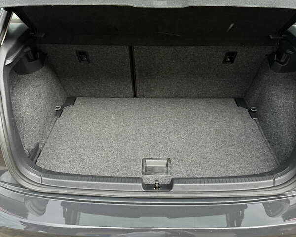 Серый Фольксваген Поло, объемом двигателя 1 л и пробегом 220 тыс. км за 14500 $, фото 23 на Automoto.ua