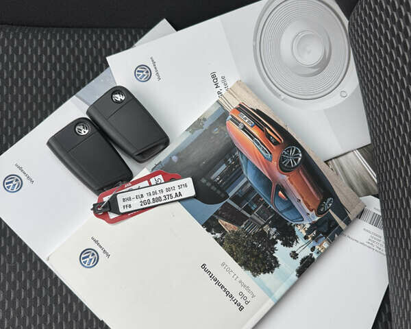 Серый Фольксваген Поло, объемом двигателя 1.6 л и пробегом 205 тыс. км за 12700 $, фото 15 на Automoto.ua