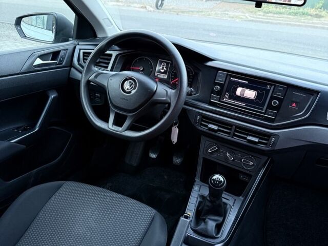 Сірий Фольксваген Поло, об'ємом двигуна 1.6 л та пробігом 203 тис. км за 17777 $, фото 9 на Automoto.ua