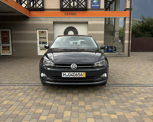 Серый Фольксваген Поло, объемом двигателя 1 л и пробегом 220 тыс. км за 14500 $, фото 1 на Automoto.ua