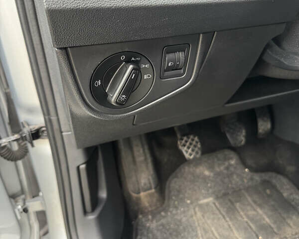 Серый Фольксваген Поло, объемом двигателя 1.6 л и пробегом 205 тыс. км за 12700 $, фото 12 на Automoto.ua