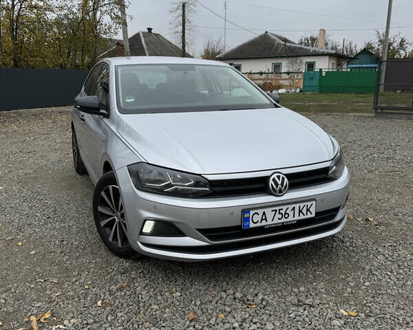 Серый Фольксваген Поло, объемом двигателя 1.6 л и пробегом 205 тыс. км за 12700 $, фото 1 на Automoto.ua