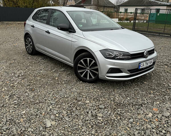 Серый Фольксваген Поло, объемом двигателя 1.6 л и пробегом 205 тыс. км за 12700 $, фото 2 на Automoto.ua