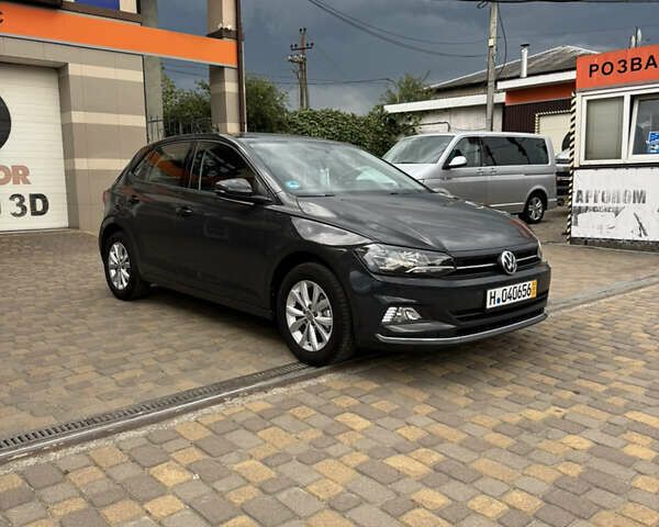 Серый Фольксваген Поло, объемом двигателя 1 л и пробегом 220 тыс. км за 14500 $, фото 2 на Automoto.ua