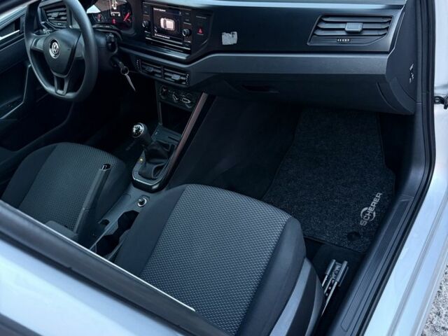 Сірий Фольксваген Поло, об'ємом двигуна 1.6 л та пробігом 203 тис. км за 17777 $, фото 11 на Automoto.ua