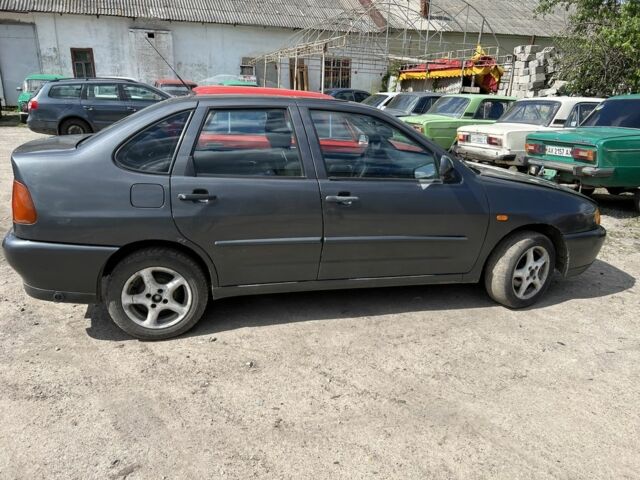 Серый Фольксваген Поло, объемом двигателя 0 л и пробегом 123 тыс. км за 1098 $, фото 2 на Automoto.ua