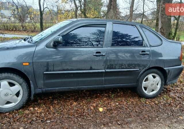 Серый Фольксваген Поло, объемом двигателя 1.6 л и пробегом 274 тыс. км за 2500 $, фото 3 на Automoto.ua