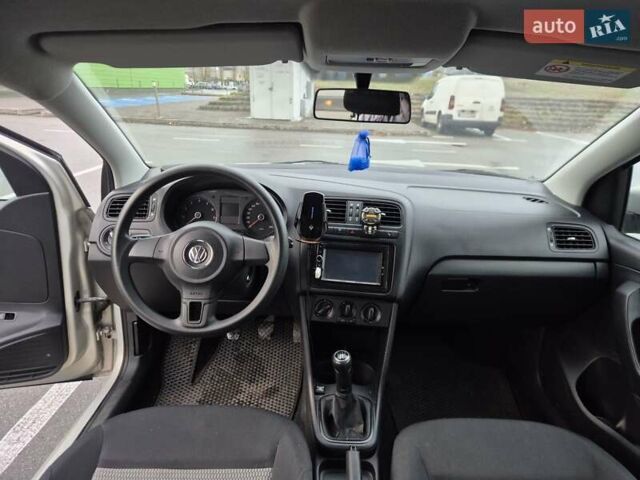 Серый Фольксваген Поло, объемом двигателя 1.6 л и пробегом 191 тыс. км за 6650 $, фото 8 на Automoto.ua