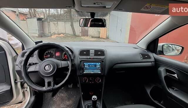 Серый Фольксваген Поло, объемом двигателя 1.6 л и пробегом 78 тыс. км за 6300 $, фото 12 на Automoto.ua