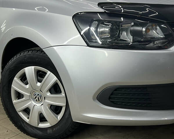 Серый Фольксваген Поло, объемом двигателя 1.6 л и пробегом 108 тыс. км за 6990 $, фото 5 на Automoto.ua