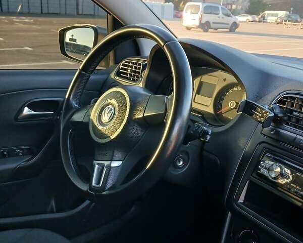 Сірий Фольксваген Поло, об'ємом двигуна 1.6 л та пробігом 154 тис. км за 8000 $, фото 8 на Automoto.ua