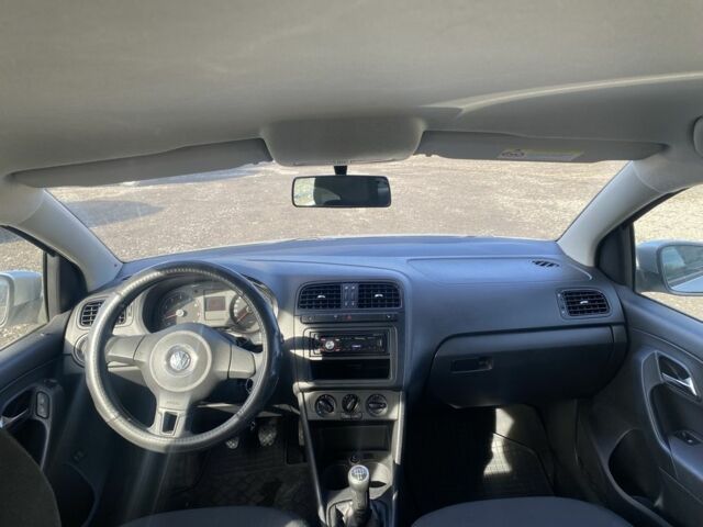 Серый Фольксваген Поло, объемом двигателя 1.6 л и пробегом 189 тыс. км за 6550 $, фото 5 на Automoto.ua