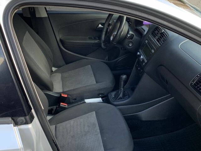 Сірий Фольксваген Поло, об'ємом двигуна 1.6 л та пробігом 300 тис. км за 4200 $, фото 7 на Automoto.ua