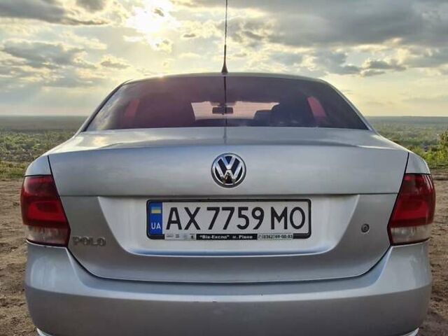 Серый Фольксваген Поло, объемом двигателя 1.6 л и пробегом 188 тыс. км за 6100 $, фото 3 на Automoto.ua