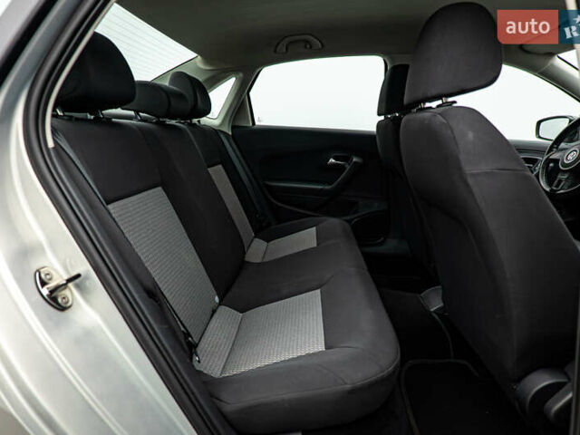 Серый Фольксваген Поло, объемом двигателя 1.6 л и пробегом 152 тыс. км за 7237 $, фото 17 на Automoto.ua