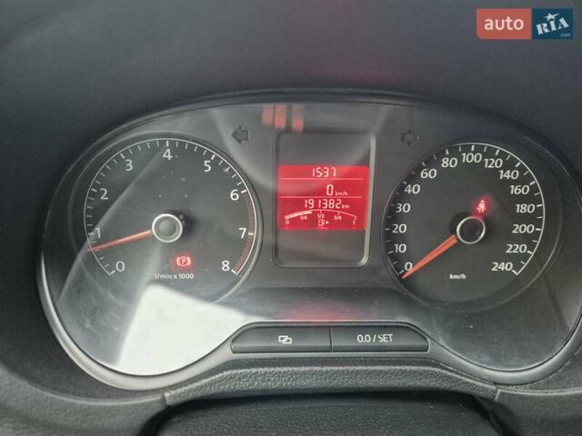 Серый Фольксваген Поло, объемом двигателя 1.6 л и пробегом 191 тыс. км за 6650 $, фото 9 на Automoto.ua