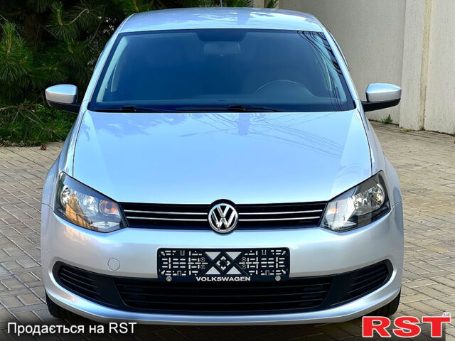 Серый Фольксваген Поло, объемом двигателя 1.6 л и пробегом 119 тыс. км за 7399 $, фото 1 на Automoto.ua