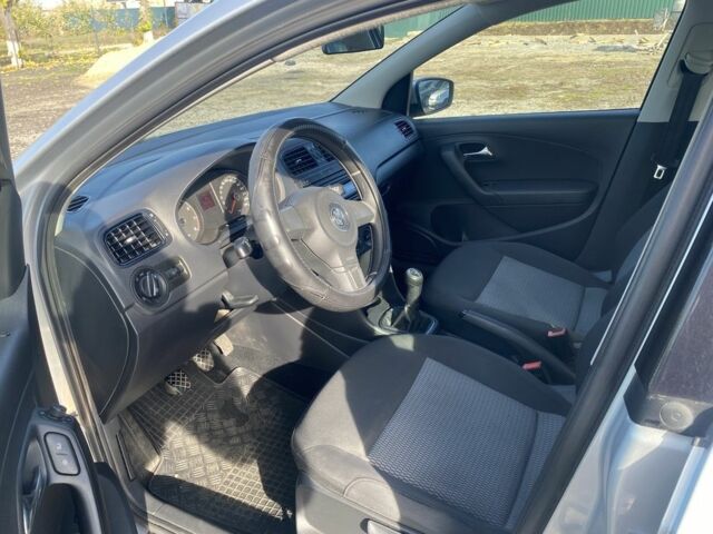 Серый Фольксваген Поло, объемом двигателя 1.6 л и пробегом 189 тыс. км за 6550 $, фото 6 на Automoto.ua