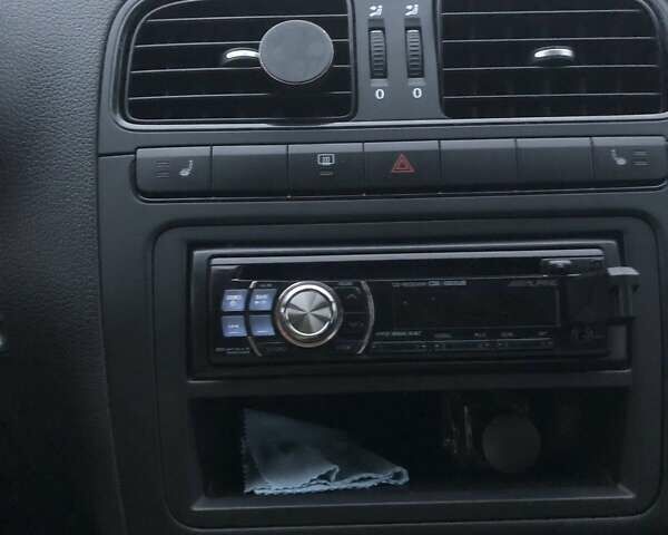 Сірий Фольксваген Поло, об'ємом двигуна 1.6 л та пробігом 236 тис. км за 7000 $, фото 8 на Automoto.ua