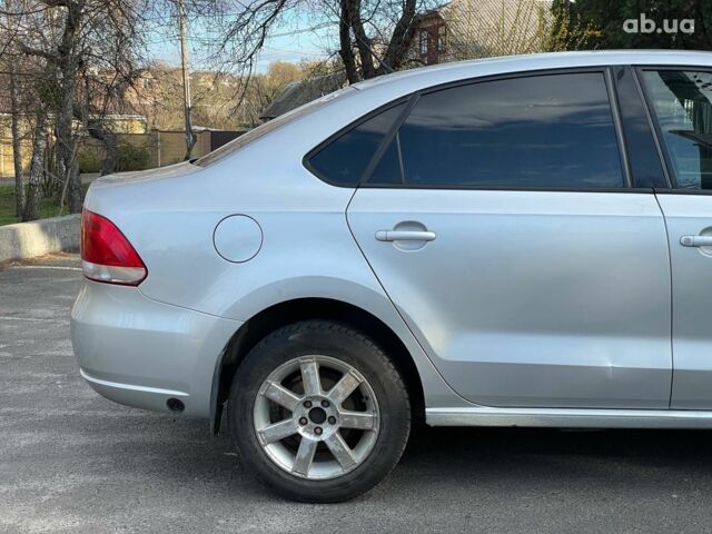 Серый Фольксваген Поло, объемом двигателя 1.6 л и пробегом 330 тыс. км за 5990 $, фото 7 на Automoto.ua