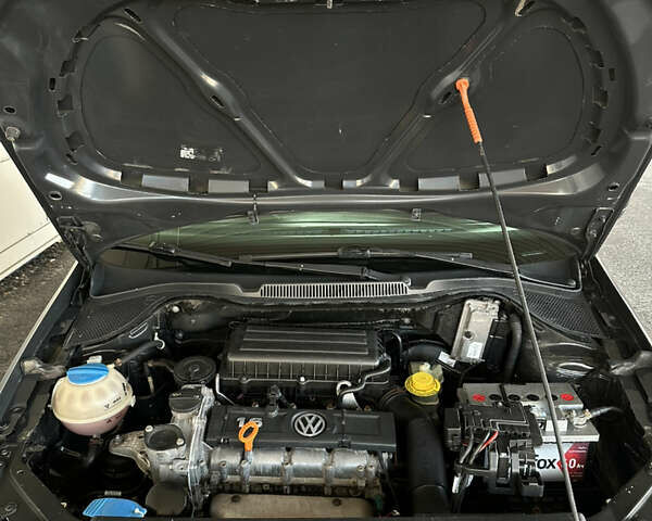 Серый Фольксваген Поло, объемом двигателя 1.6 л и пробегом 197 тыс. км за 5800 $, фото 18 на Automoto.ua