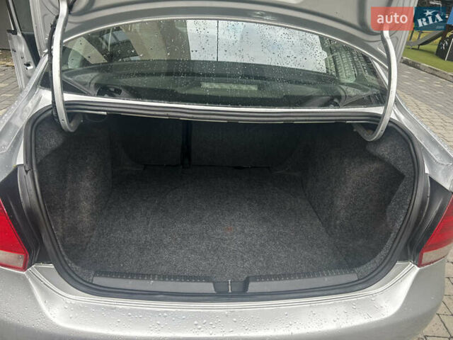 Серый Фольксваген Поло, объемом двигателя 1.6 л и пробегом 165 тыс. км за 7150 $, фото 5 на Automoto.ua