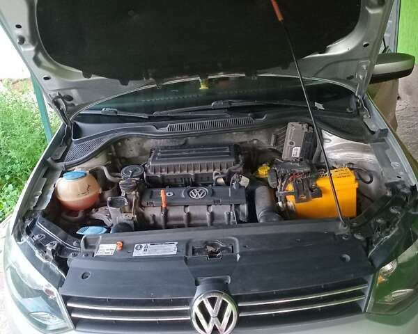 Серый Фольксваген Поло, объемом двигателя 1.6 л и пробегом 160 тыс. км за 6800 $, фото 4 на Automoto.ua