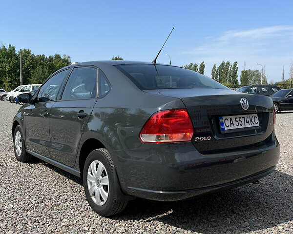 Серый Фольксваген Поло, объемом двигателя 1.6 л и пробегом 198 тыс. км за 7950 $, фото 5 на Automoto.ua