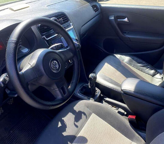 Серый Фольксваген Поло, объемом двигателя 1.6 л и пробегом 181 тыс. км за 6800 $, фото 7 на Automoto.ua