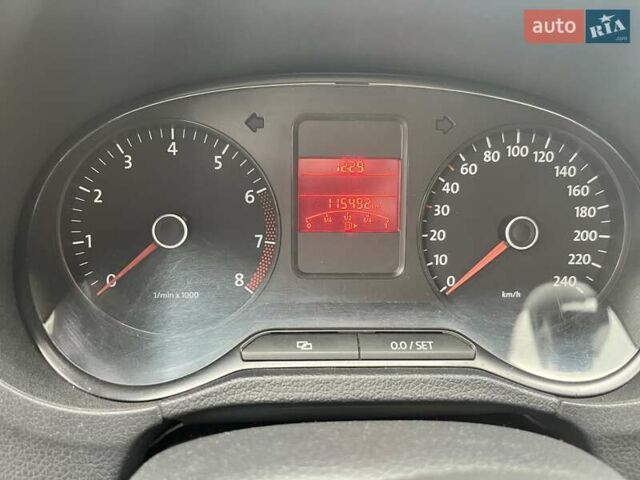 Серый Фольксваген Поло, объемом двигателя 1.6 л и пробегом 115 тыс. км за 7200 $, фото 16 на Automoto.ua