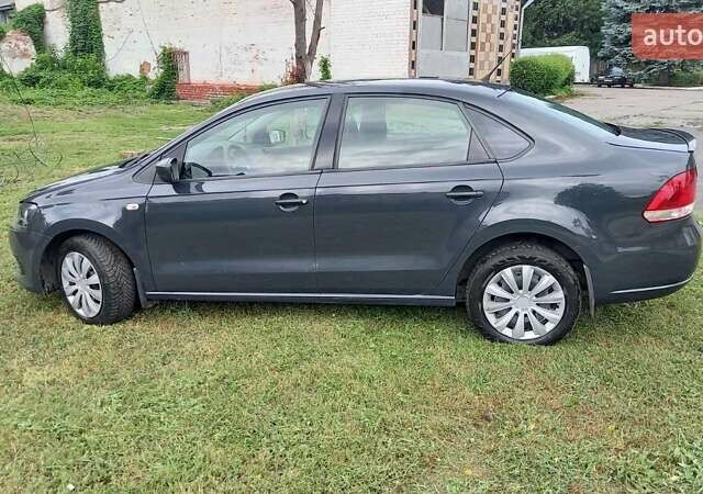 Серый Фольксваген Поло, объемом двигателя 1.6 л и пробегом 200 тыс. км за 4550 $, фото 24 на Automoto.ua