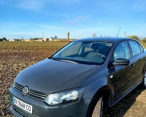 Серый Фольксваген Поло, объемом двигателя 1.6 л и пробегом 124 тыс. км за 6700 $, фото 1 на Automoto.ua