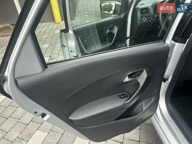 Серый Фольксваген Поло, объемом двигателя 1.6 л и пробегом 165 тыс. км за 7150 $, фото 3 на Automoto.ua