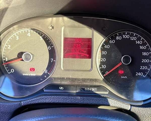 Сірий Фольксваген Поло, об'ємом двигуна 1.6 л та пробігом 167 тис. км за 8000 $, фото 10 на Automoto.ua
