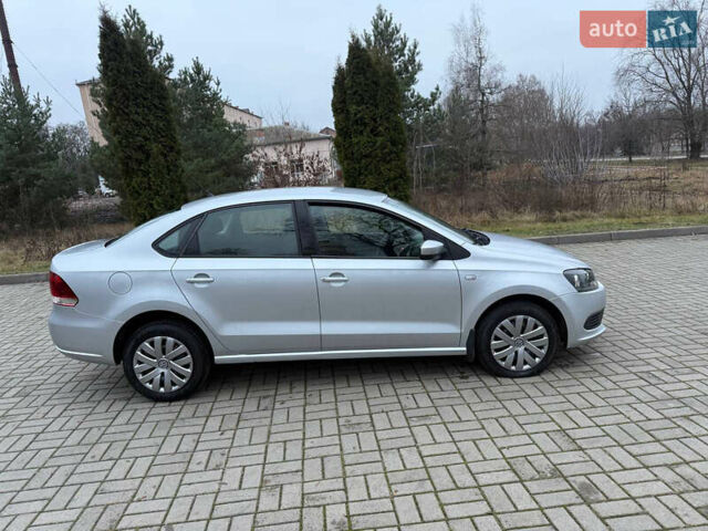 Серый Фольксваген Поло, объемом двигателя 1.6 л и пробегом 173 тыс. км за 5850 $, фото 4 на Automoto.ua