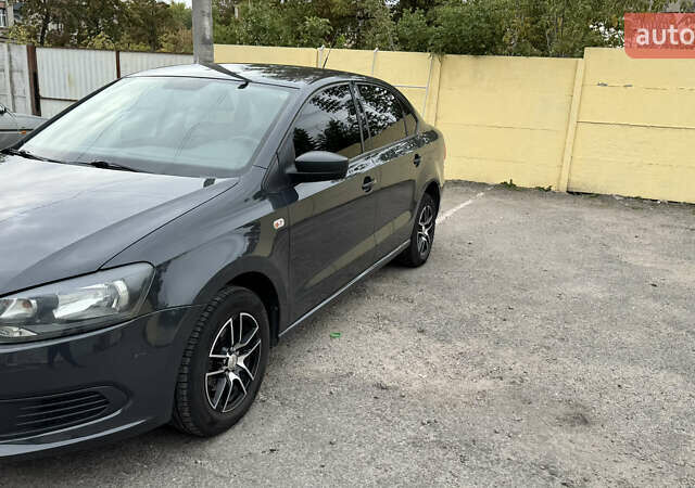 Сірий Фольксваген Поло, об'ємом двигуна 1.6 л та пробігом 265 тис. км за 7000 $, фото 1 на Automoto.ua