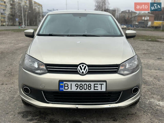 Серый Фольксваген Поло, объемом двигателя 1.6 л и пробегом 212 тыс. км за 5200 $, фото 1 на Automoto.ua