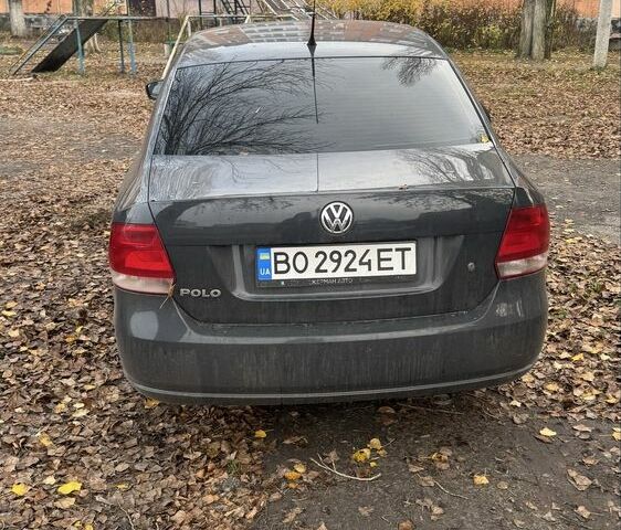 Серый Фольксваген Поло, объемом двигателя 1.6 л и пробегом 200 тыс. км за 4500 $, фото 4 на Automoto.ua