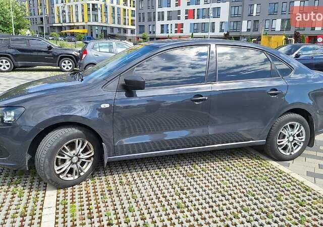 Серый Фольксваген Поло, объемом двигателя 1.6 л и пробегом 89 тыс. км за 7000 $, фото 3 на Automoto.ua