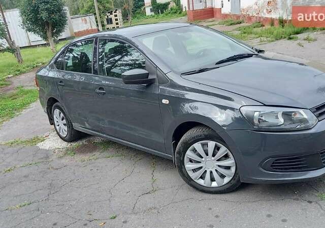 Серый Фольксваген Поло, объемом двигателя 1.6 л и пробегом 200 тыс. км за 4550 $, фото 22 на Automoto.ua