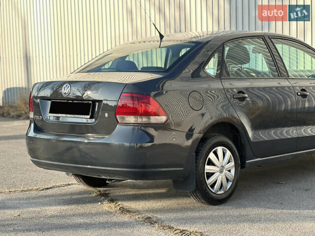 Серый Фольксваген Поло, объемом двигателя 1.6 л и пробегом 197 тыс. км за 5800 $, фото 8 на Automoto.ua