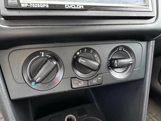 Серый Фольксваген Поло, объемом двигателя 1.6 л и пробегом 330 тыс. км за 5390 $, фото 17 на Automoto.ua