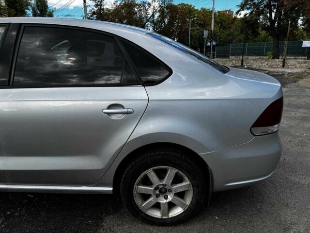 Серый Фольксваген Поло, объемом двигателя 1.6 л и пробегом 330 тыс. км за 5390 $, фото 9 на Automoto.ua